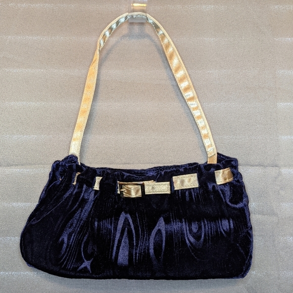 Victoria's Secret Handbags - Victoria Secret purse